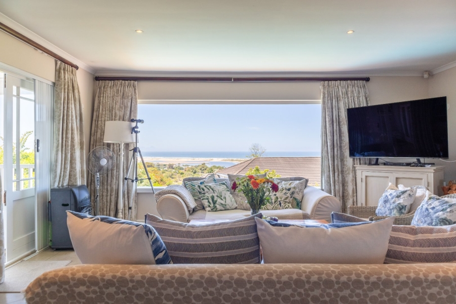 4 Bedroom Property for Sale in Plettenberg Bay Central Western Cape